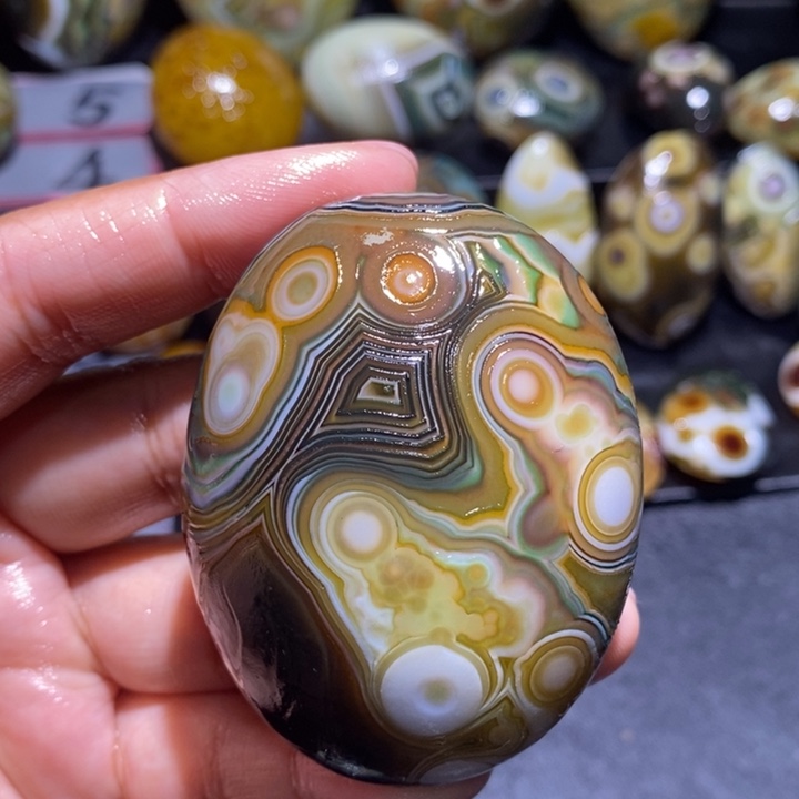 玛瑙/玉髓未镶嵌珠宝半成品165