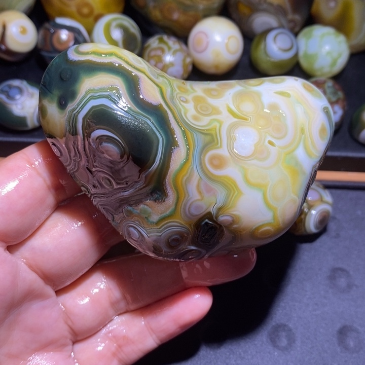 未镶嵌玛瑙/玉髓珠宝半成品105