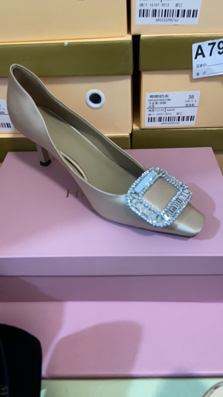 裸色百搭五公分高跟