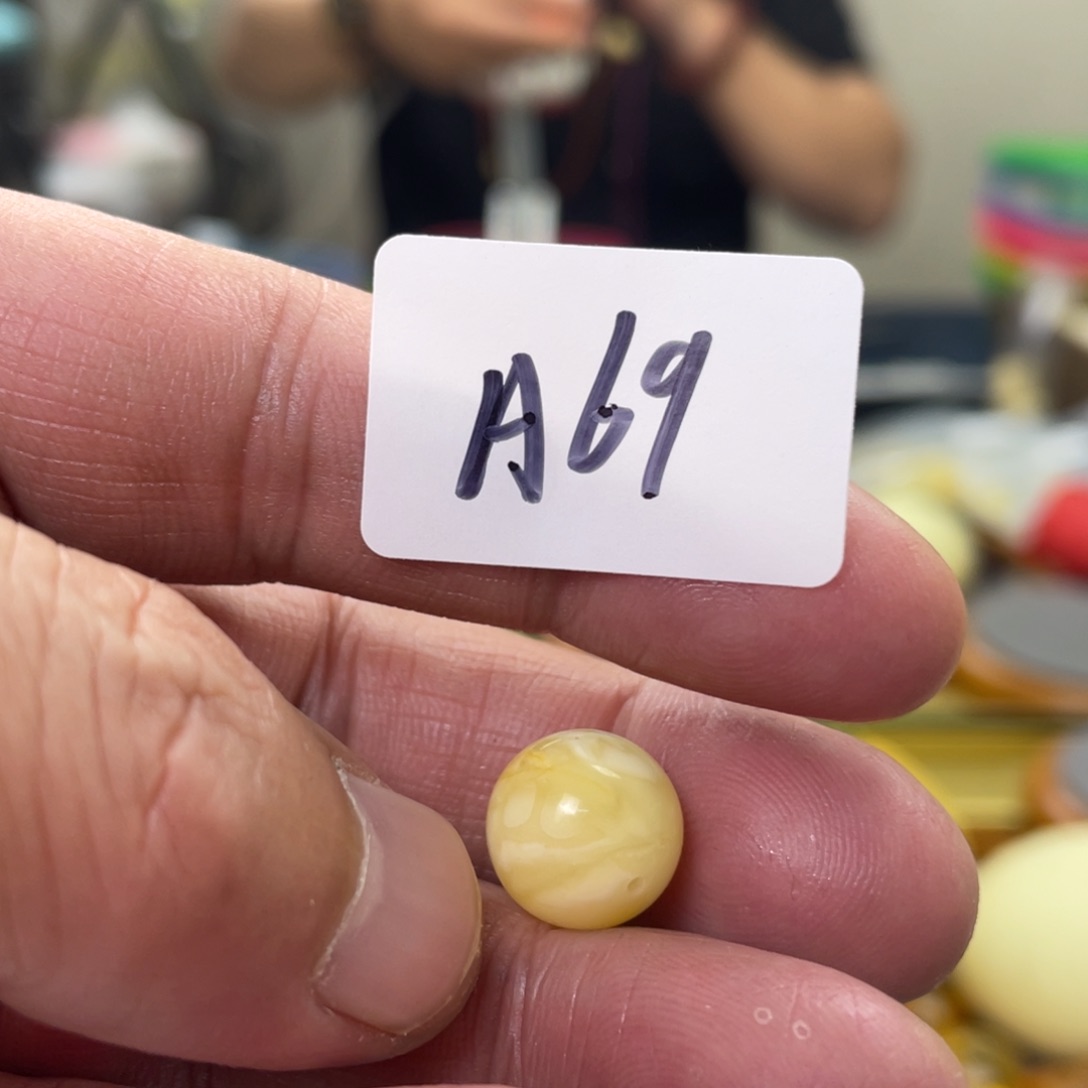 手链琥珀未镶嵌多样性发，发其中一件