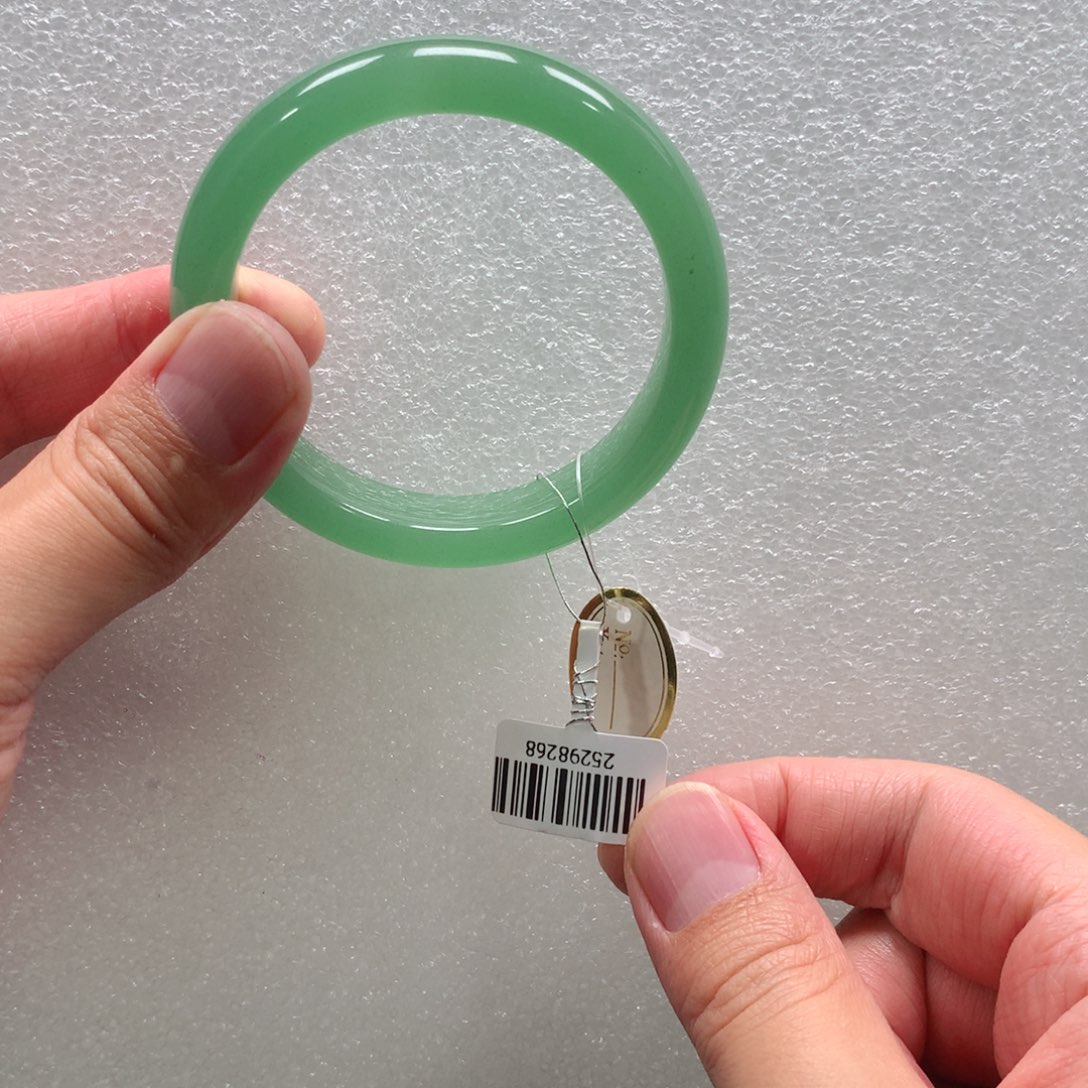 石英质玉手镯未镶嵌依*青青55-依依