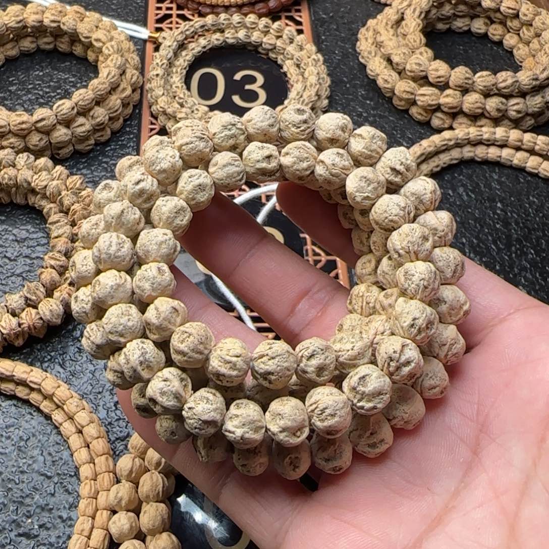 柏香籽/百香籽吊坠小****屋