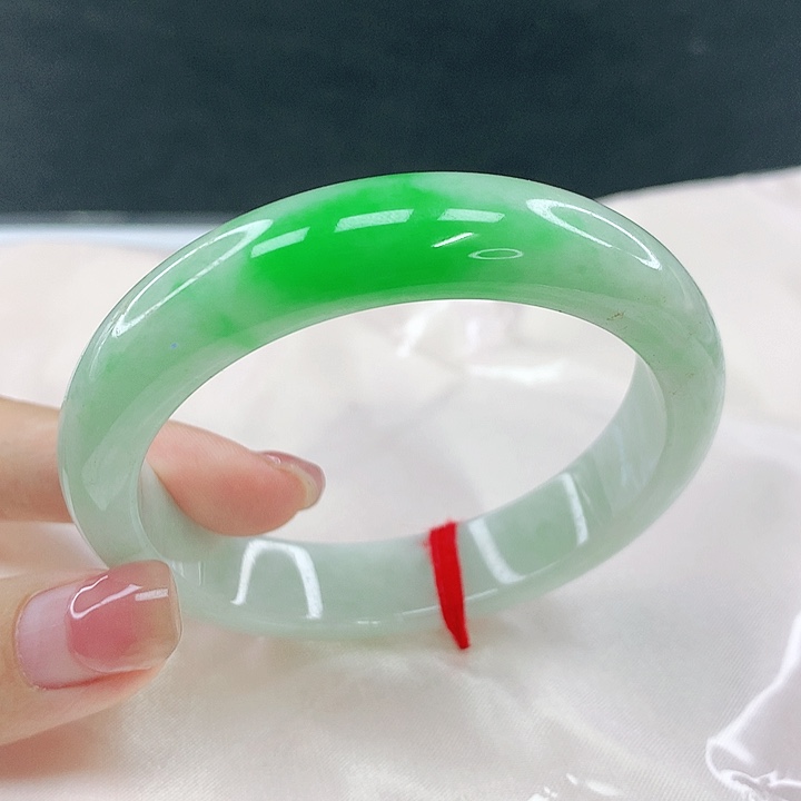 翡翠未镶嵌手镯圈55.6，54023