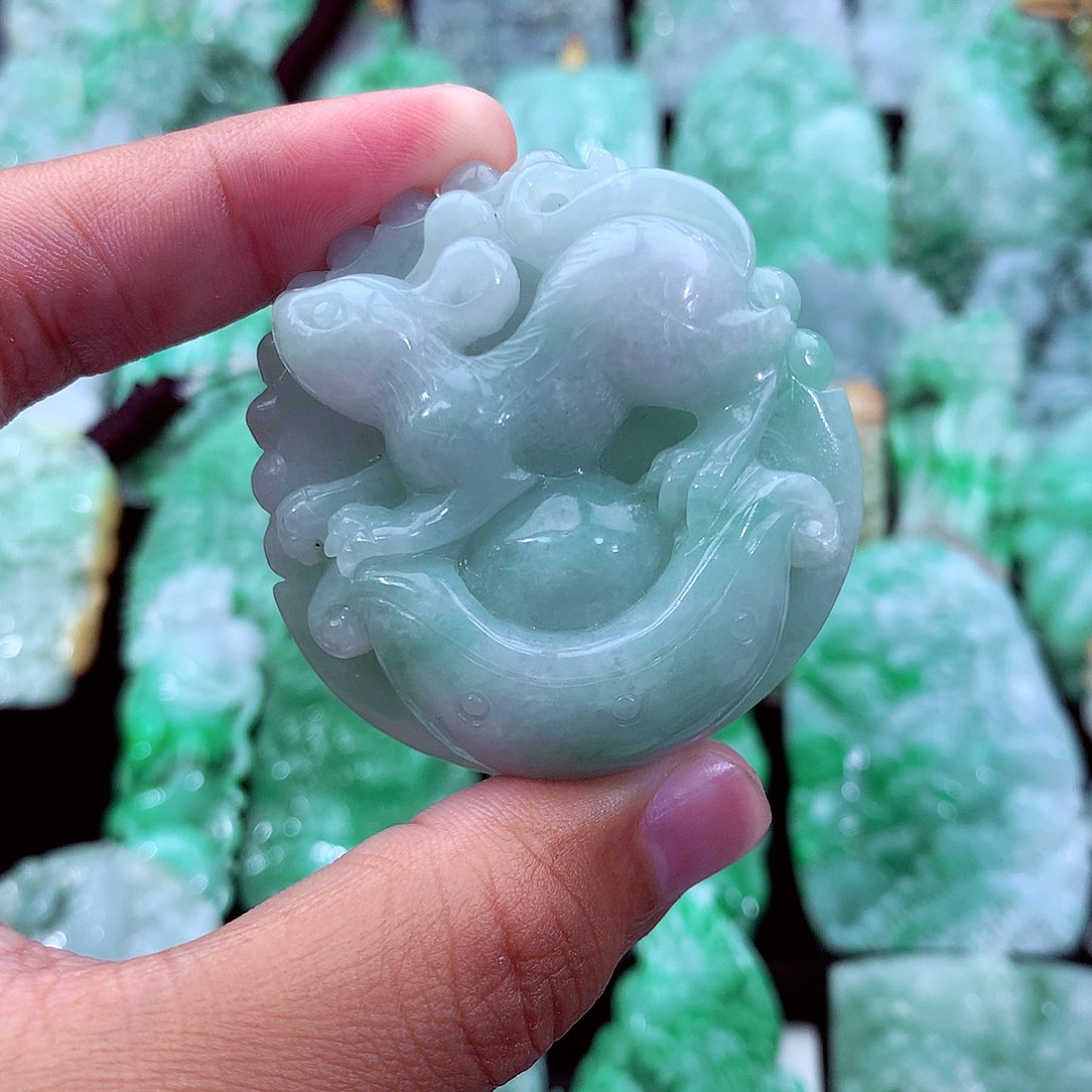 吊坠(不含链)未镶嵌翡翠