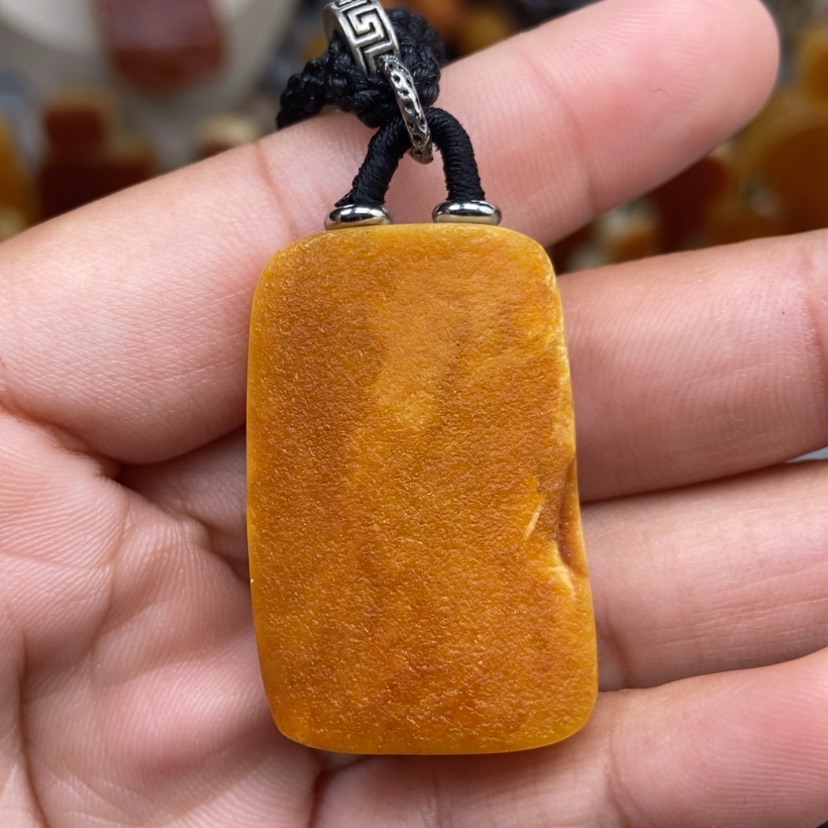 【闪购商品】琥珀颈饰未镶嵌