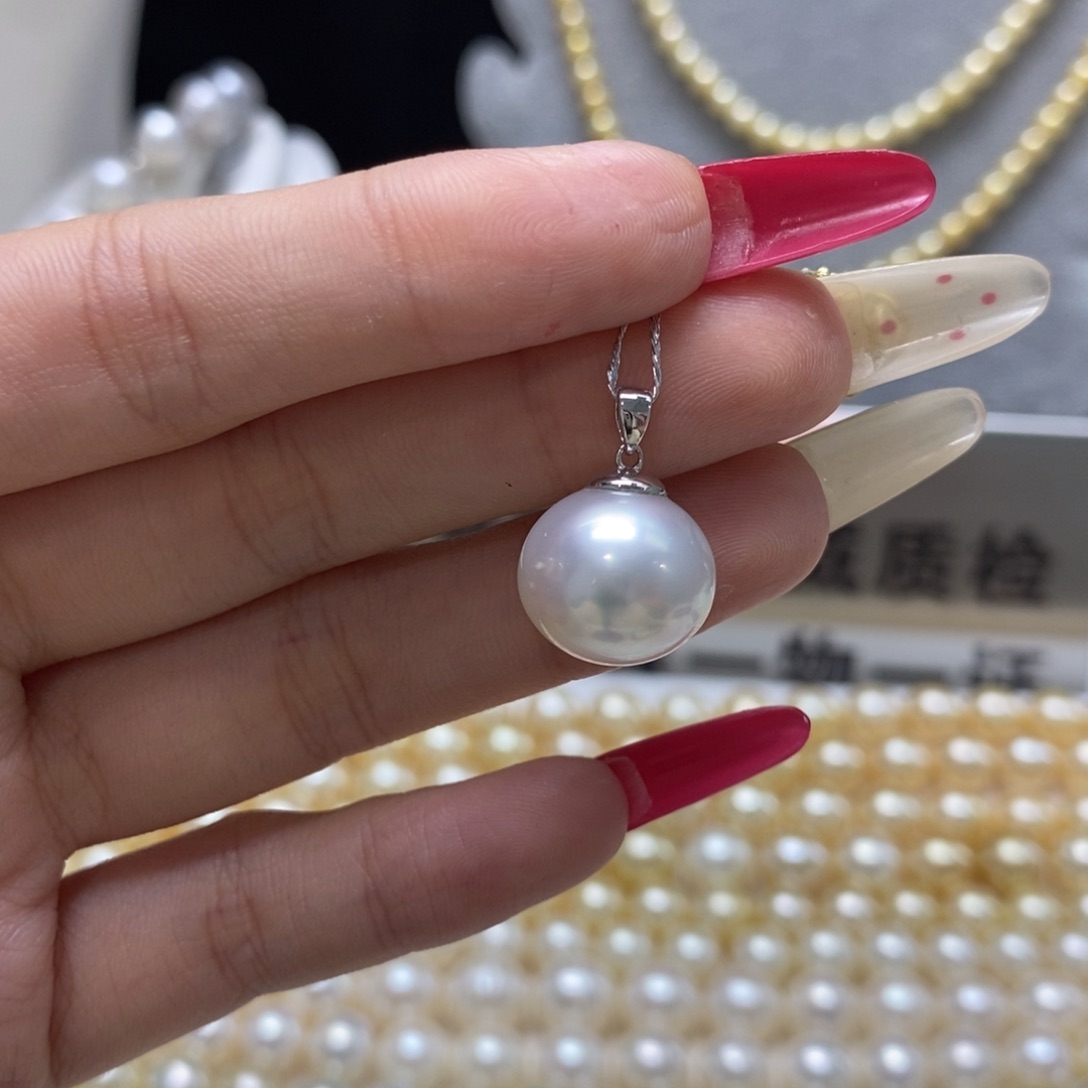 海水珍珠颈饰18K金镶嵌