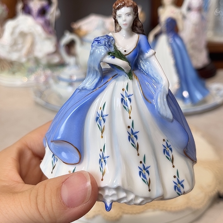 杯欧洲中古瓷器摆件