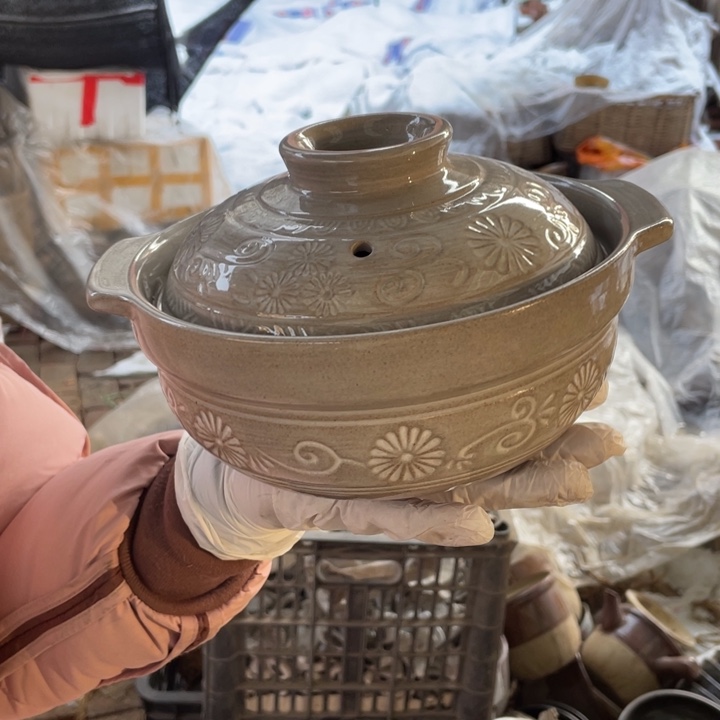 摆件陶瓷盘子碗砂锅都有