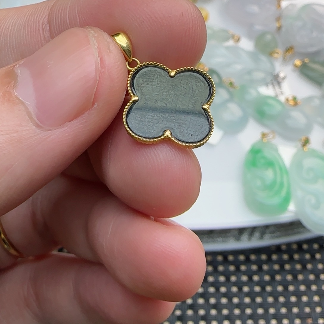 【闪购商品】翡翠吊坠(不含链)18K金镶嵌四叶草