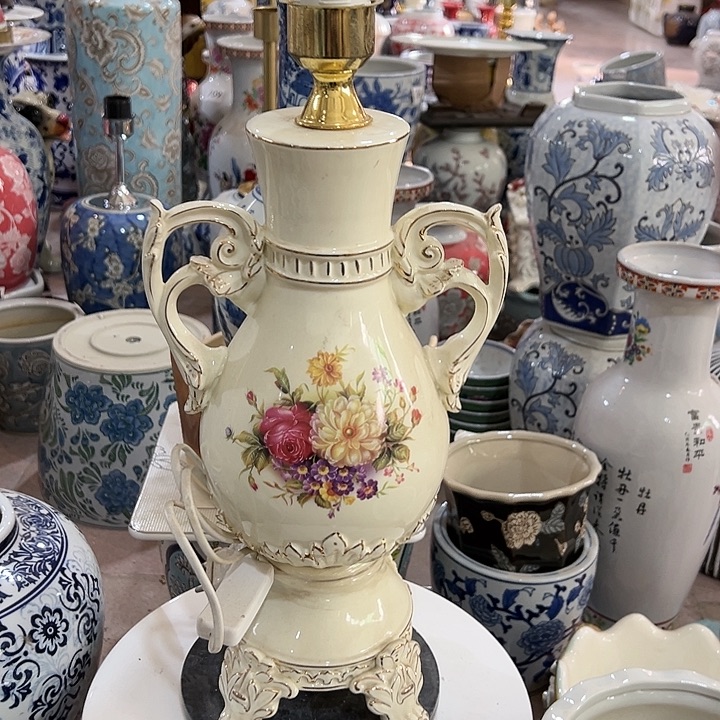 瓷片瑕。。。。。。。。。。。。。。