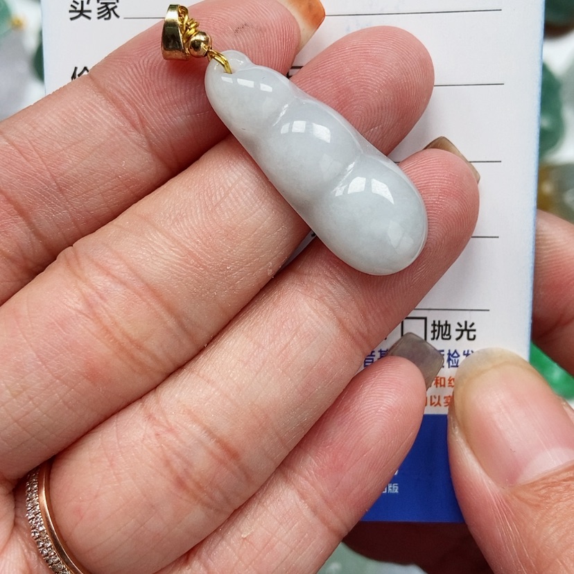【闪购商品】翡翠颈饰未镶嵌福豆