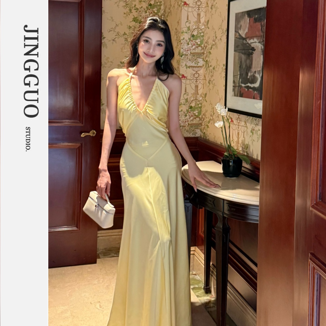 【JINGGUO轻奢】小众设计法式高级感时尚露背显瘦挂脖连衣裙7425