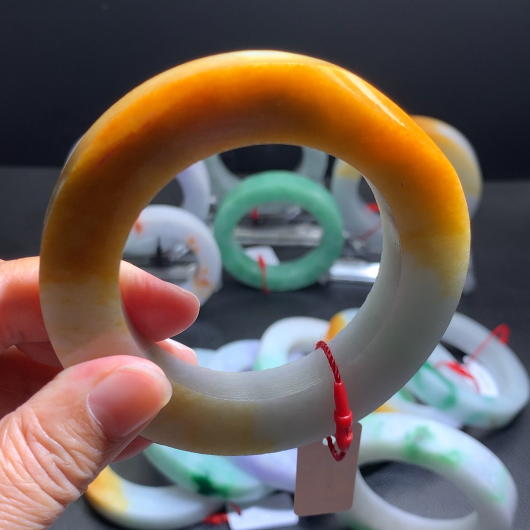 未镶嵌手镯定制翡翠