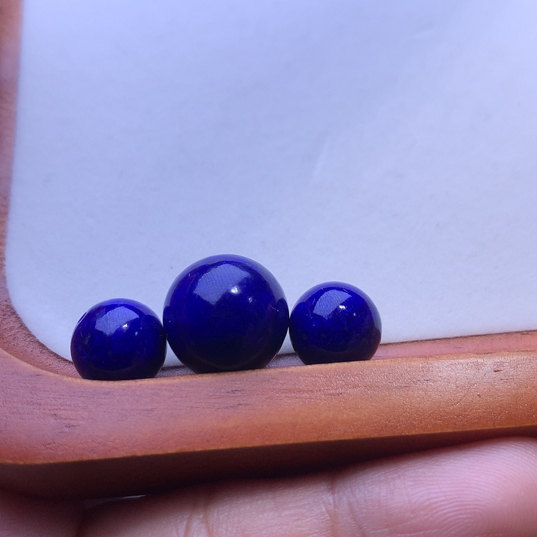 漫***亚青金石未镶嵌12.5/220.   9m2颗90