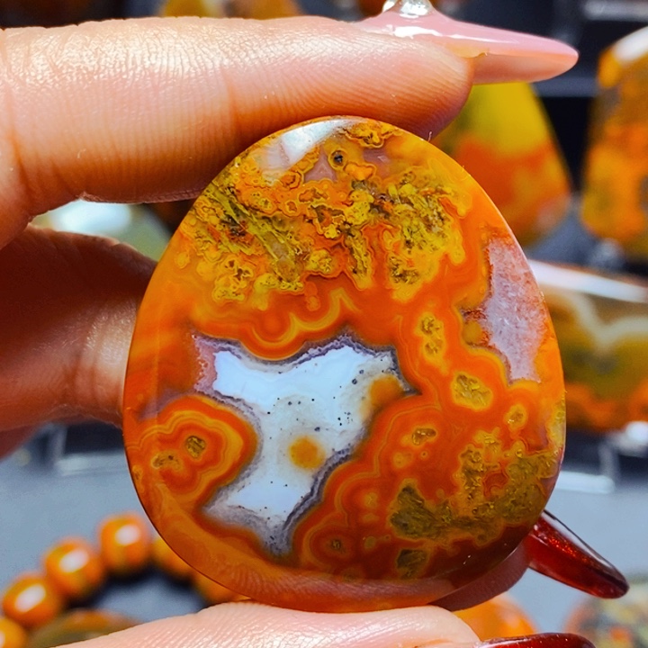 玛瑙/玉髓颈饰未镶嵌