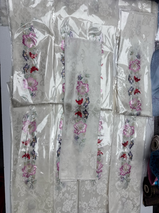（袖口）手工刺绣蝶恋花苏绣绣片太太服辅料