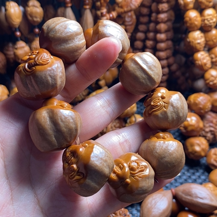 吊坠橄榄核夜*铃包衣弥勒