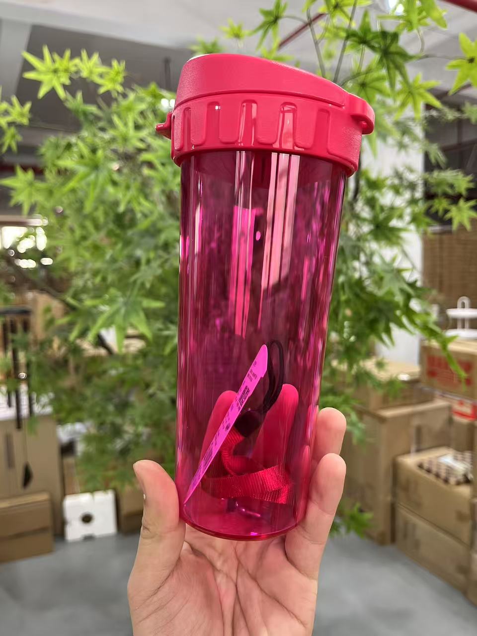 运动水杯【颜色随机】