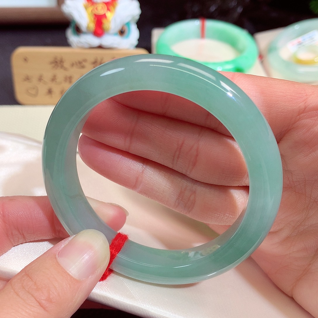 翡翠未镶嵌手镯470