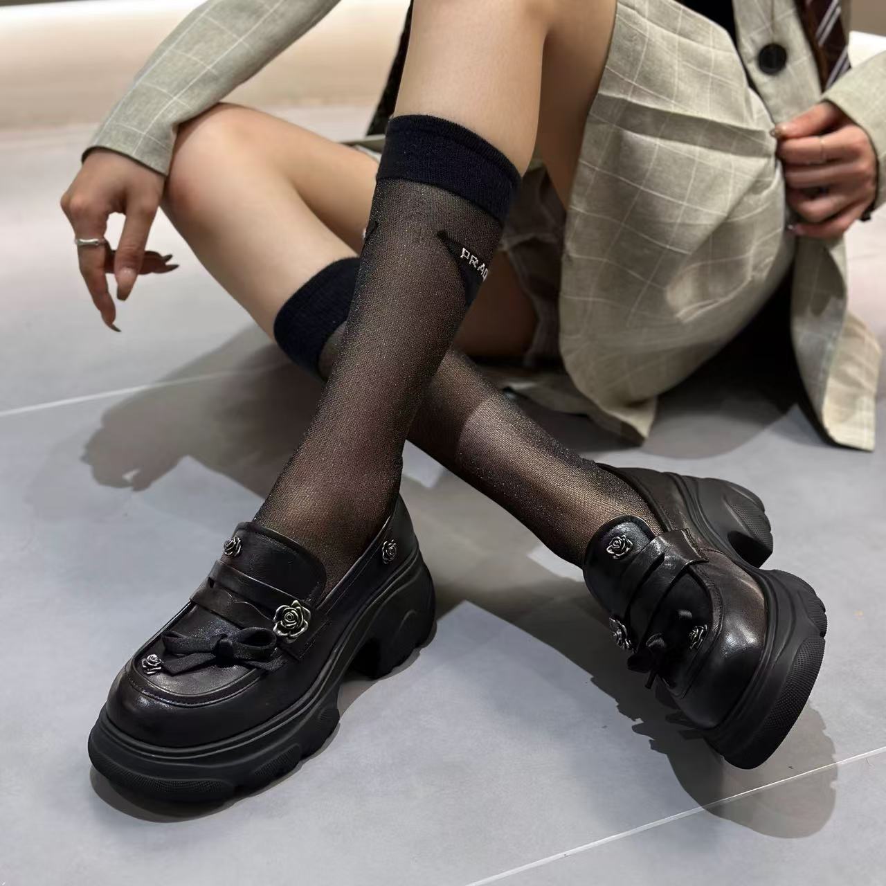 C2226 黑色 新款时尚圆头舒适粗跟女士乐福鞋