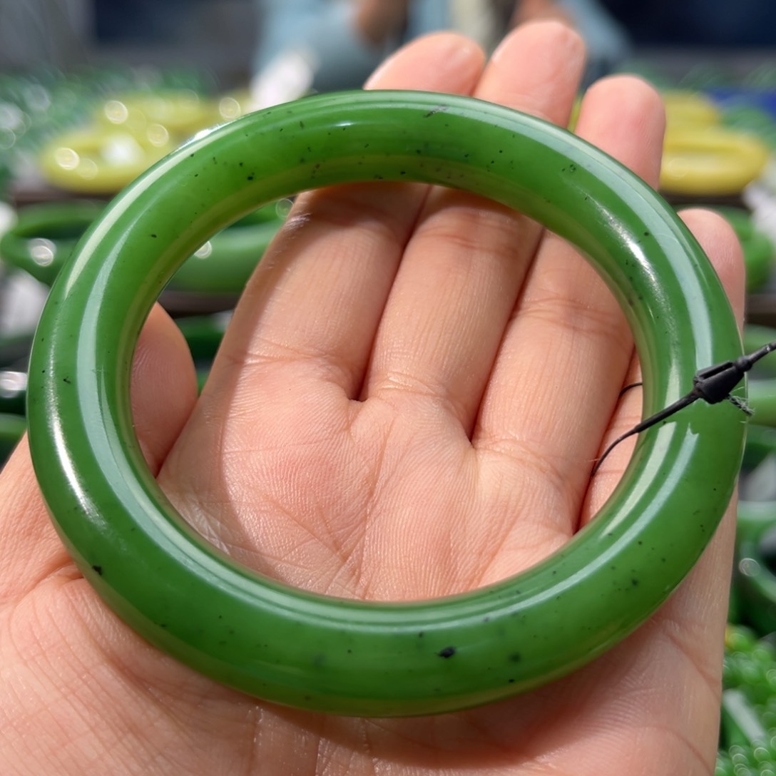 和田玉（碧玉）手镯未镶嵌