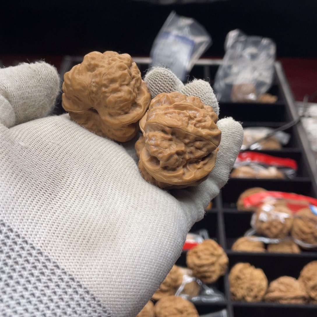 文玩核桃把件蛤蟆头 073