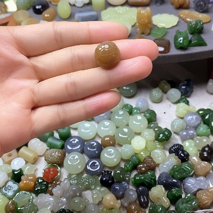 未镶嵌和田玉挂件富甲