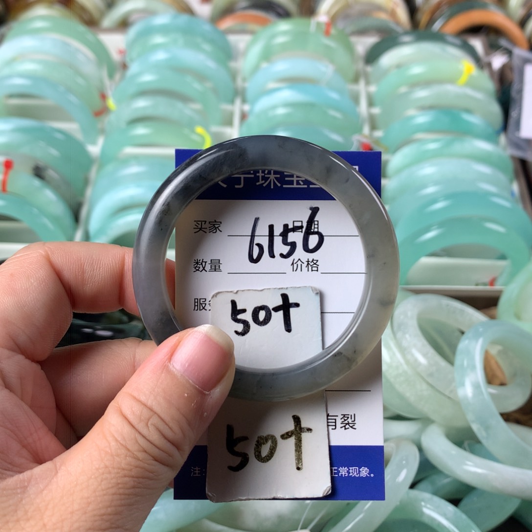 蛇纹石玉手镯未镶嵌6156