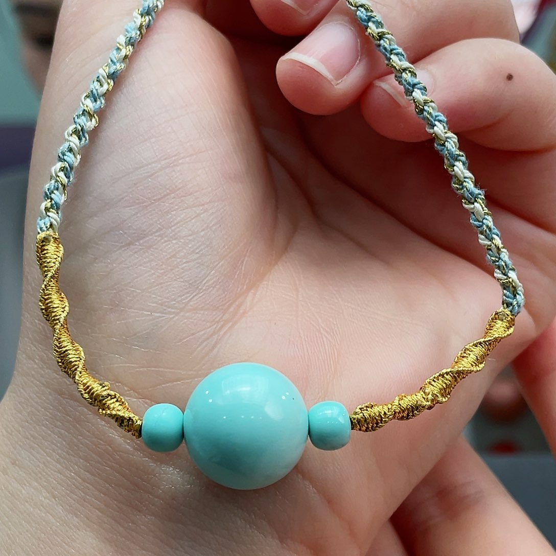 绿松石颈饰未镶嵌