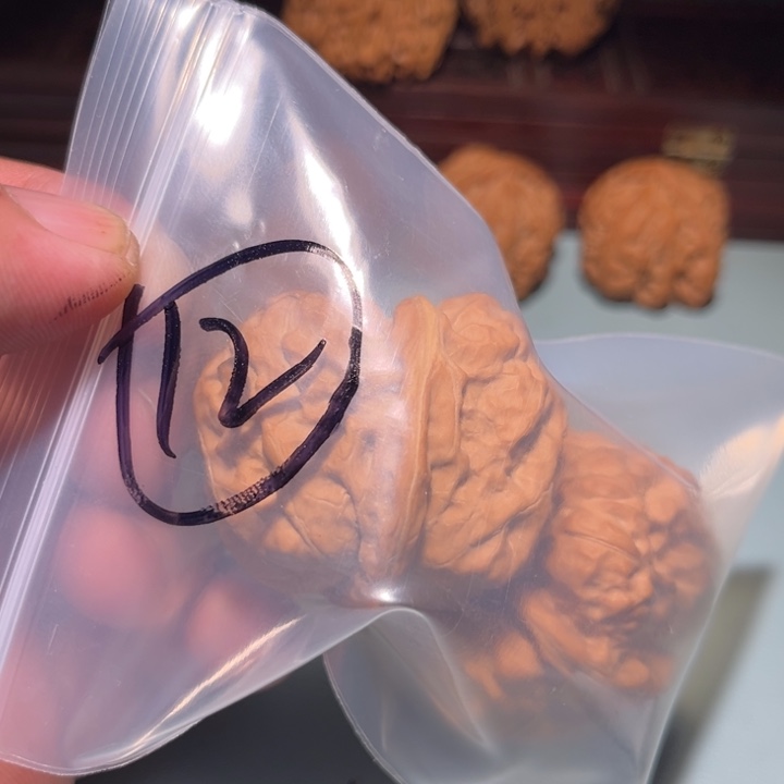 吊坠桃核12呃呃呃呃