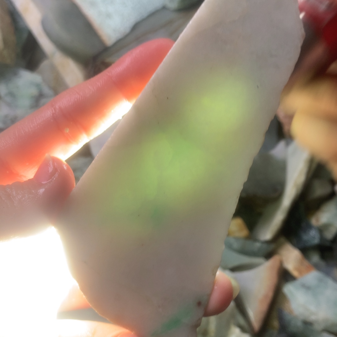 翡翠颈饰未镶嵌缅甸翡翠