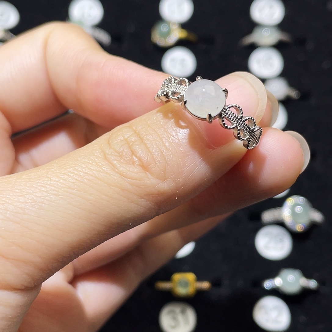 翡翠未镶嵌戒指戒指