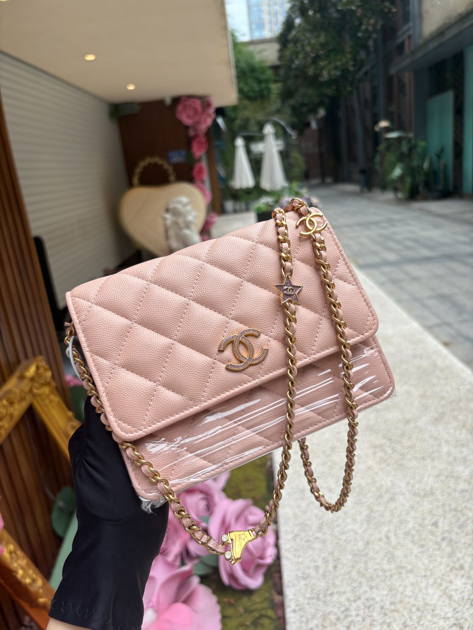 95新 Chanel/香奈儿 竖版woc粉色金扣荔枝牛皮芯片款/56524665