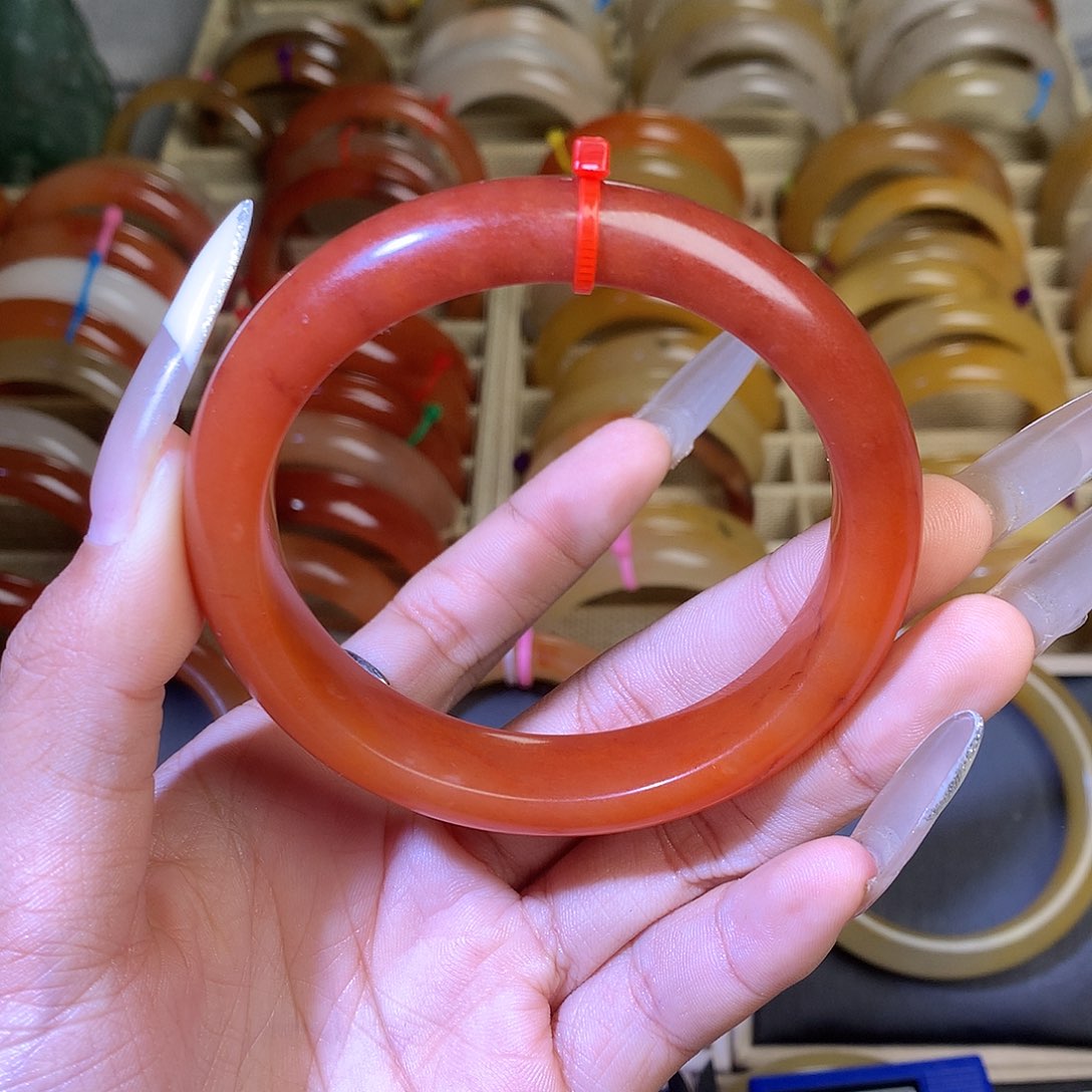 石英质玉未镶嵌手镯