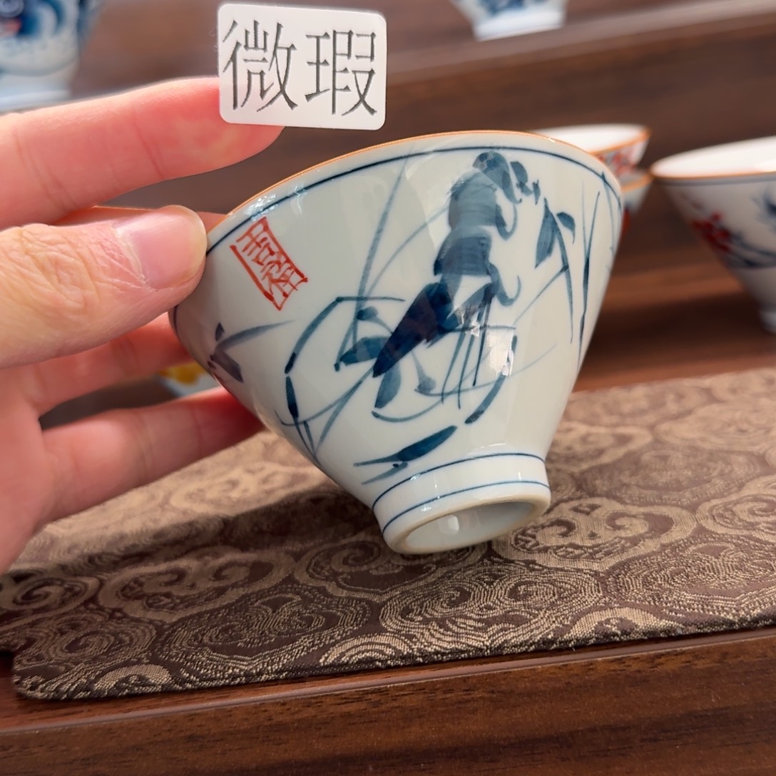 釉下手绘茶具微瑕