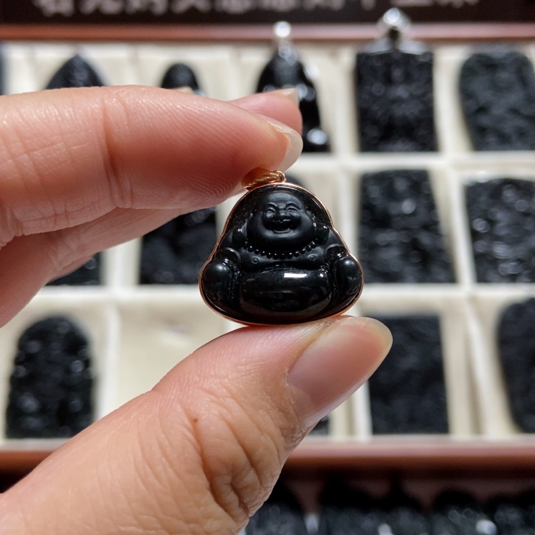 翡翠18K金镶嵌颈饰佛公