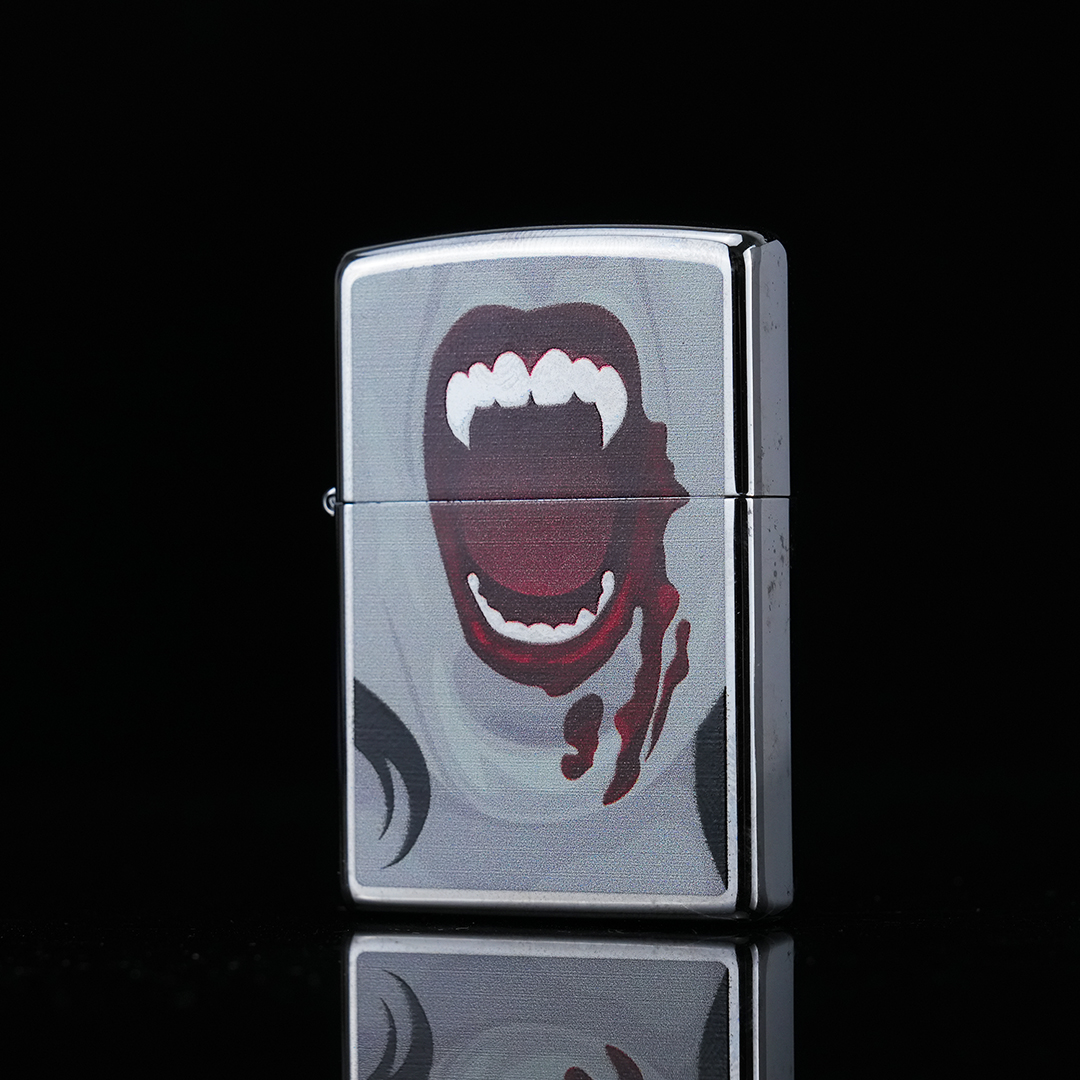 正版 Zippo 吸血鬼唇印打火机经典镀铬彩印防风煤油火机送男友