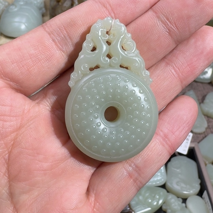 和田玉（糖玉）挂件未镶嵌