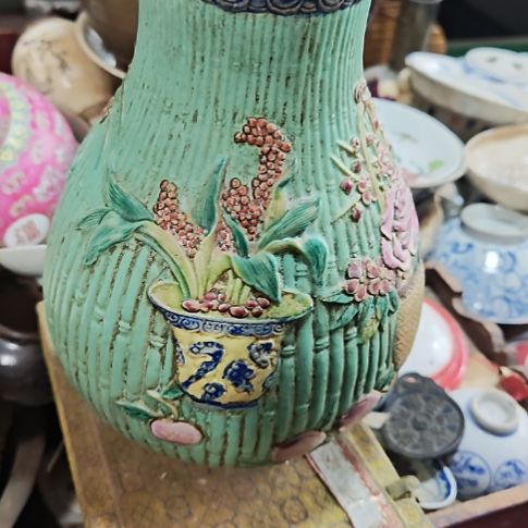 刘***具陶陶瓷器摆件百件百