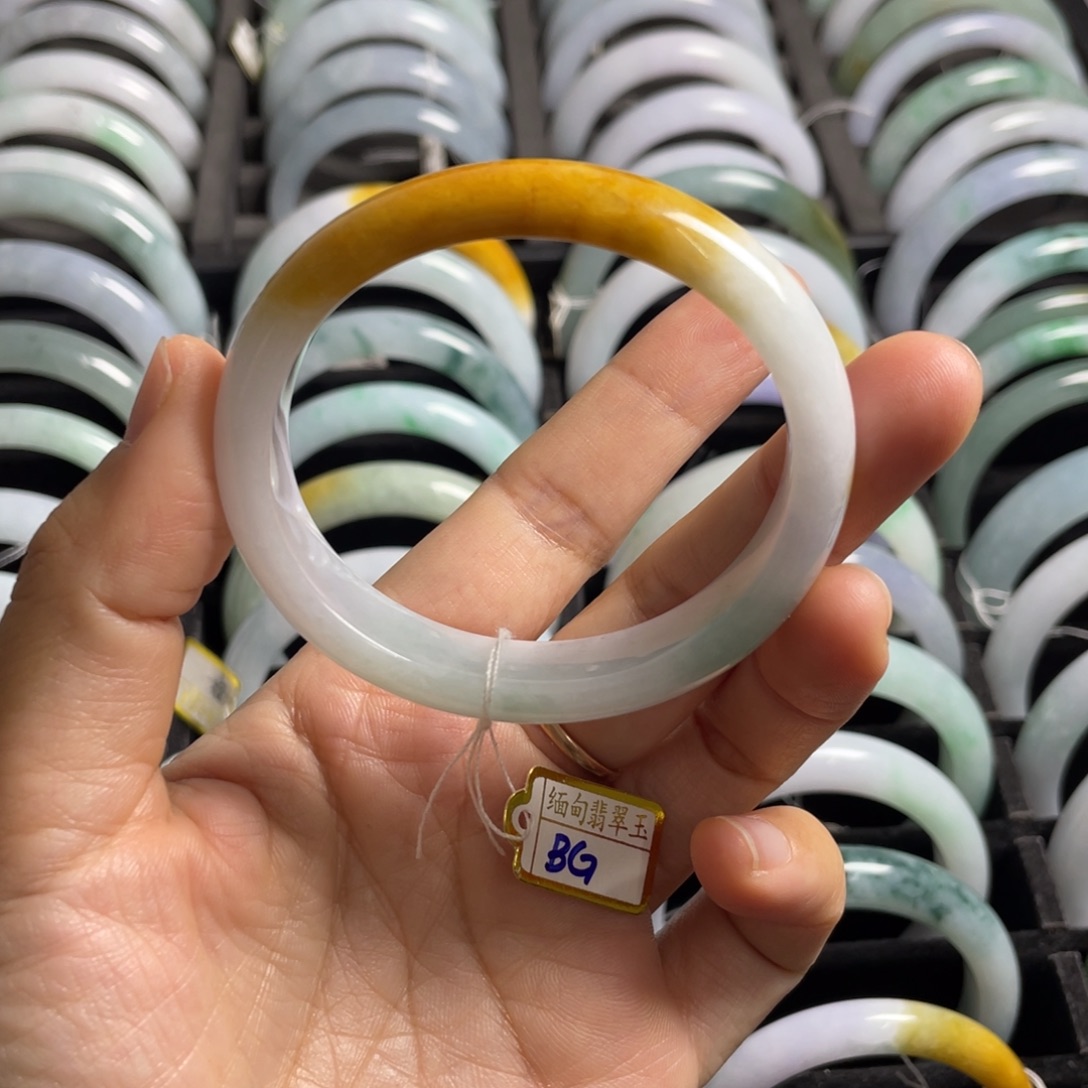 翡翠未镶嵌手镯贵妃手镯