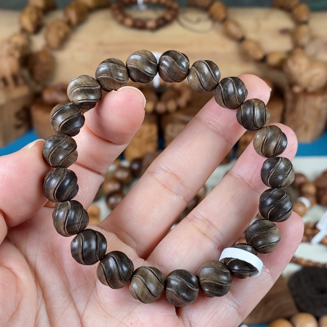 懒***王檀香木手串/手链阴沉老山横纹黑肉喜旋珠9*10