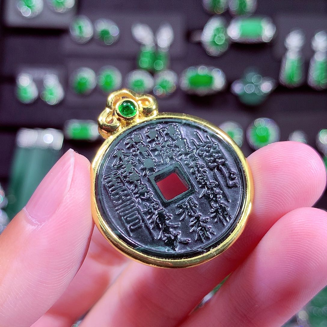 翡翠未镶嵌颈饰天然