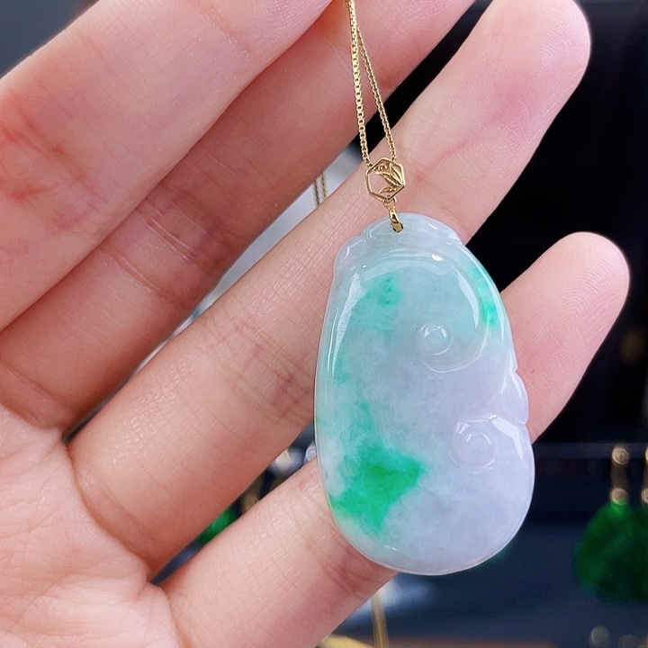 翡翠颈饰18K金镶嵌饰品