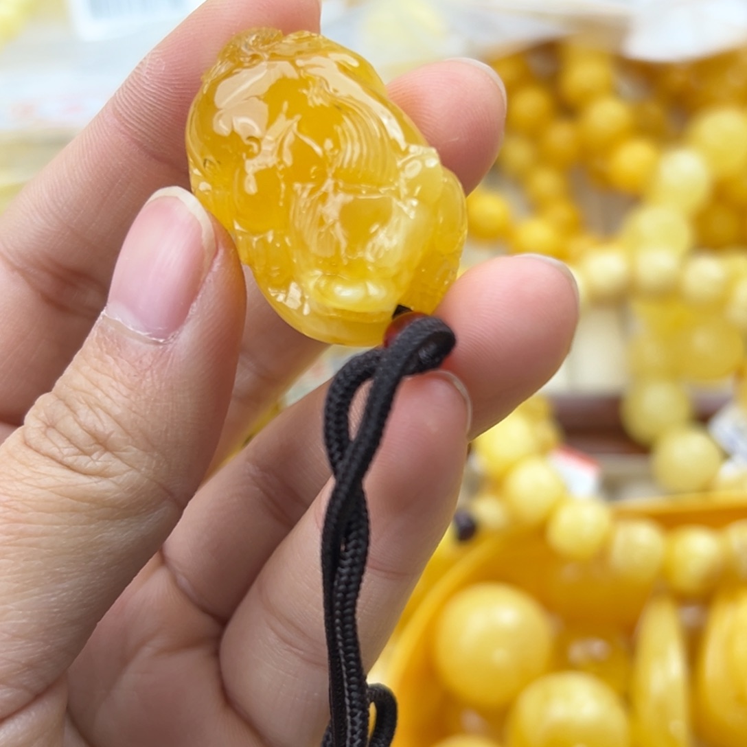 琥珀珠宝奇石未镶嵌