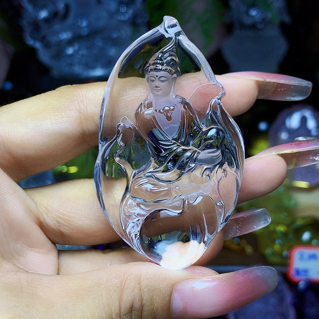 竺***南未镶嵌颈饰水晶天然