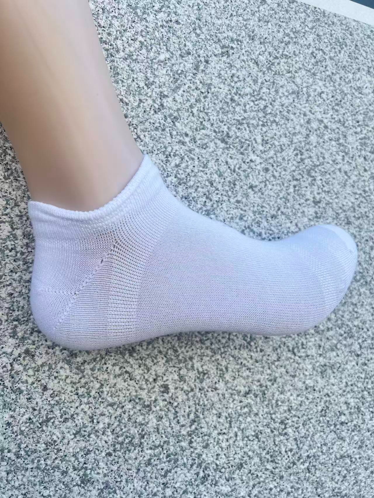 蝴蝶结对目短筒男女同款运动袜，十五块九元  十双
