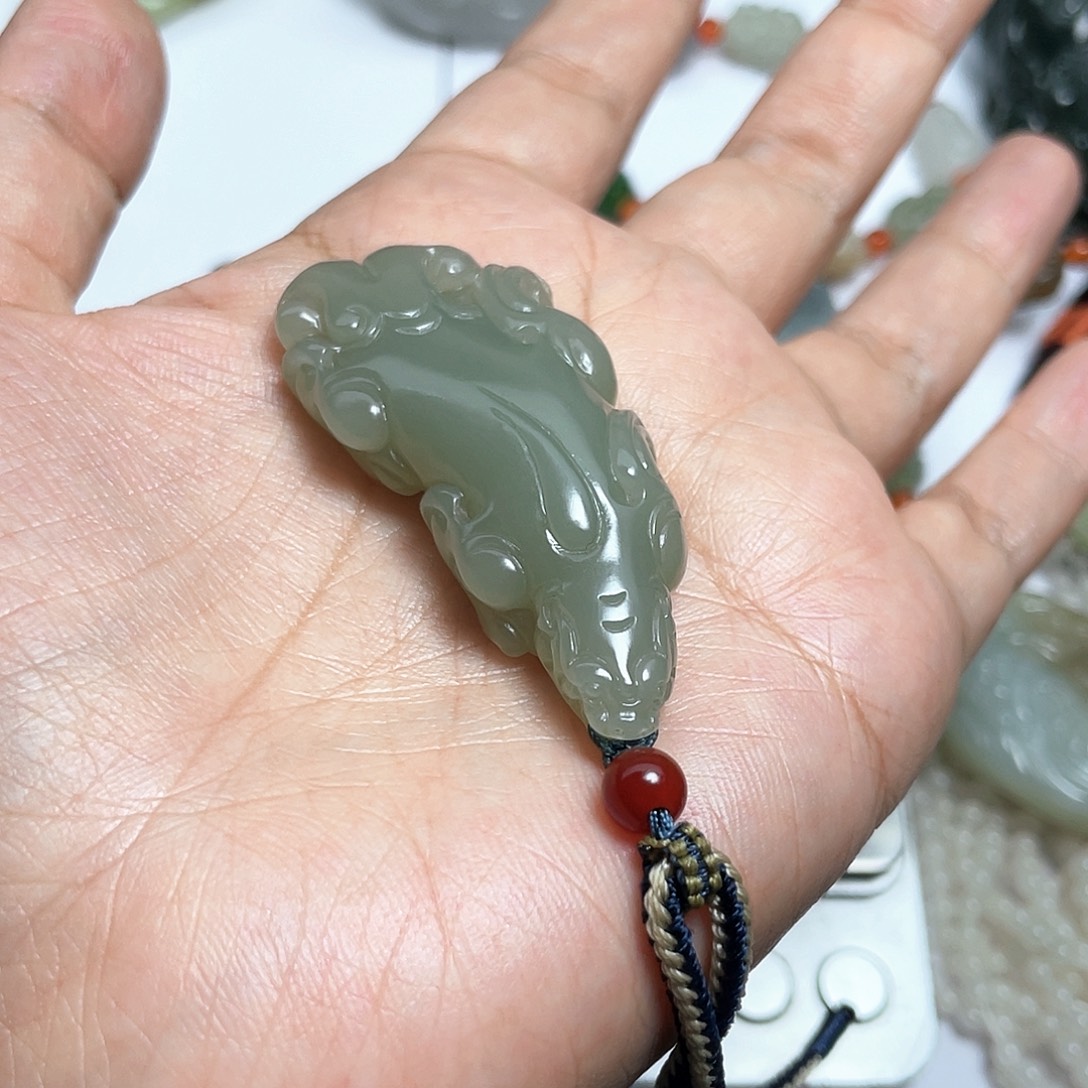 ****海和田玉未镶嵌把件