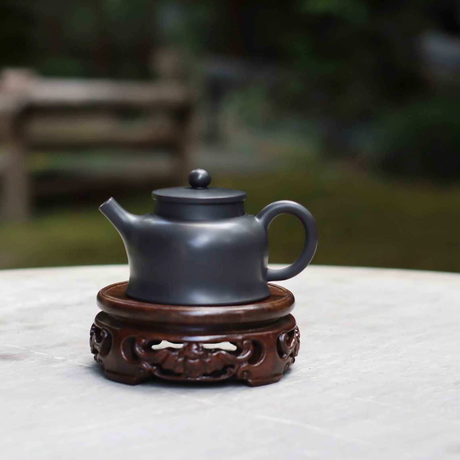 建水紫陶-黑金圣手壶-容量180cc左右。