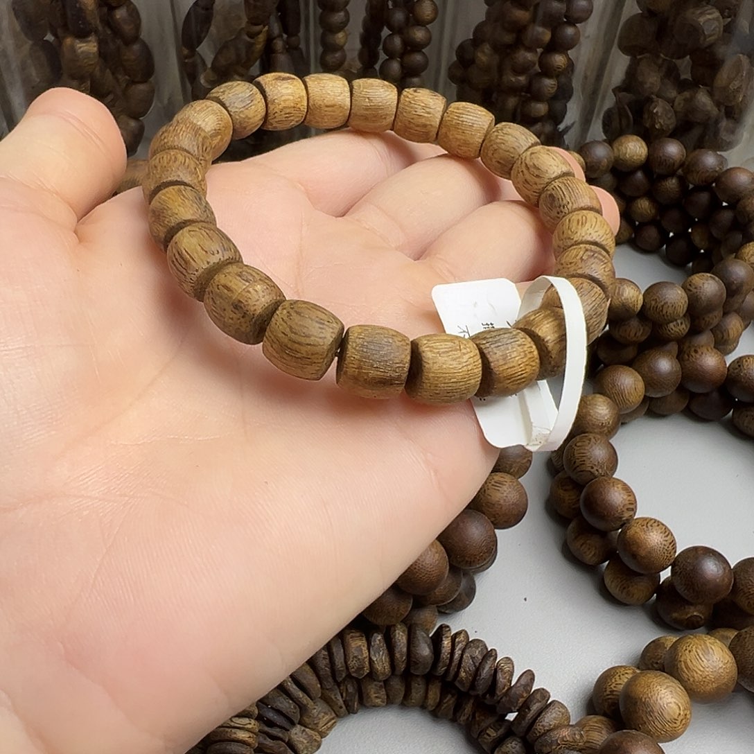 沉香碎屑沉香奇楠陆河品种卡9鼓珠单圈6.7克（福利款）