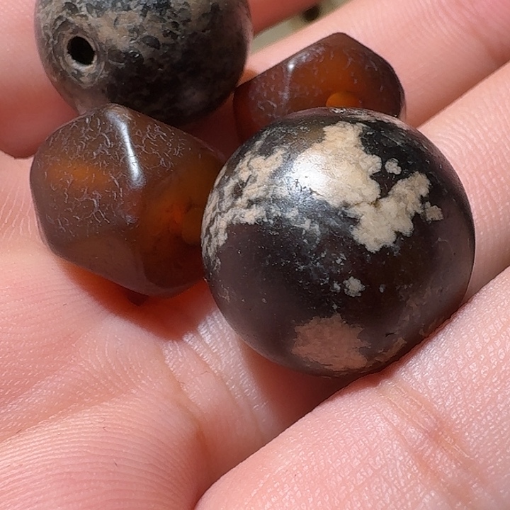 山***人玛瑙/玉髓颈饰未镶嵌